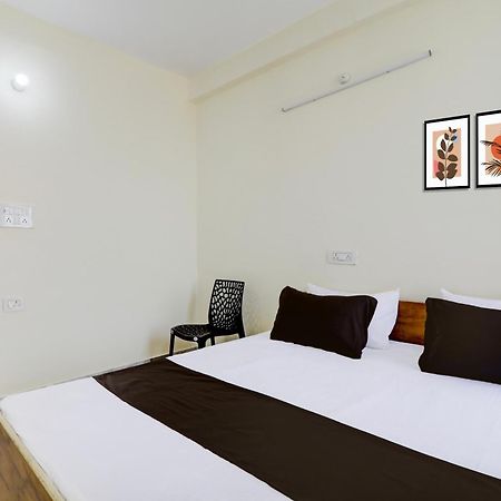 Hotel O Rn Chinhat ภายนอก รูปภาพ