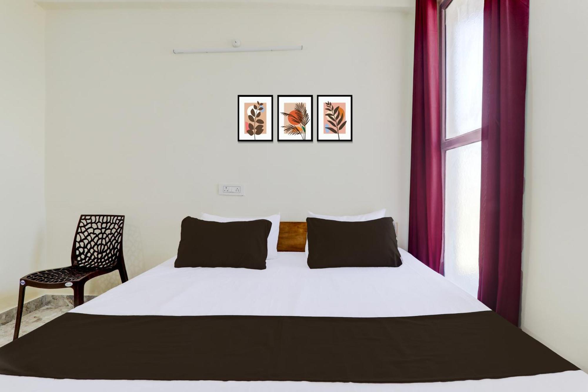 Hotel O Rn Chinhat ภายนอก รูปภาพ