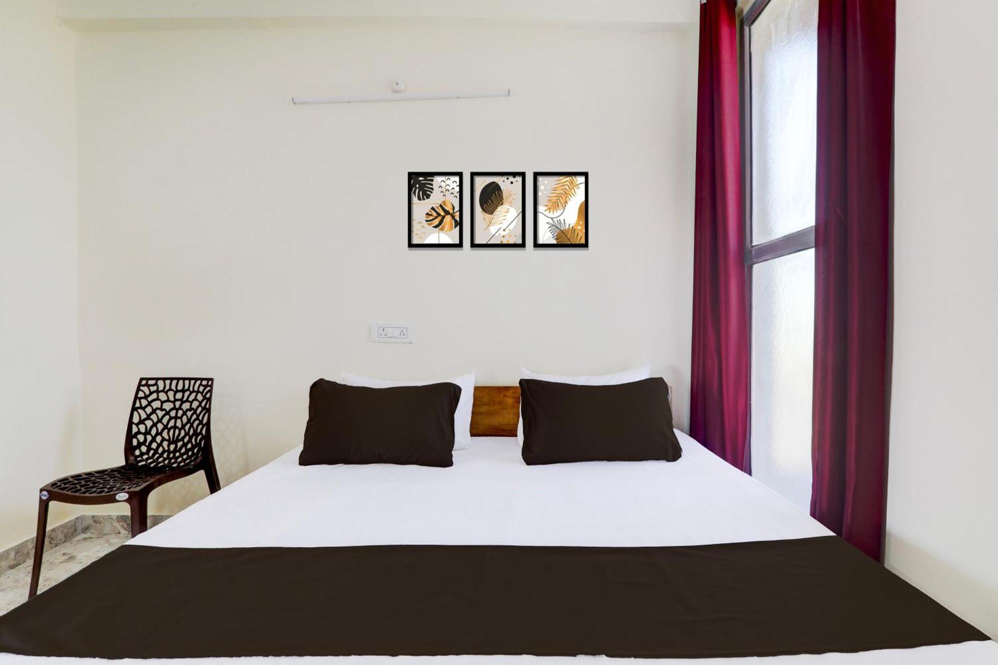 Hotel O Rn Chinhat ภายนอก รูปภาพ