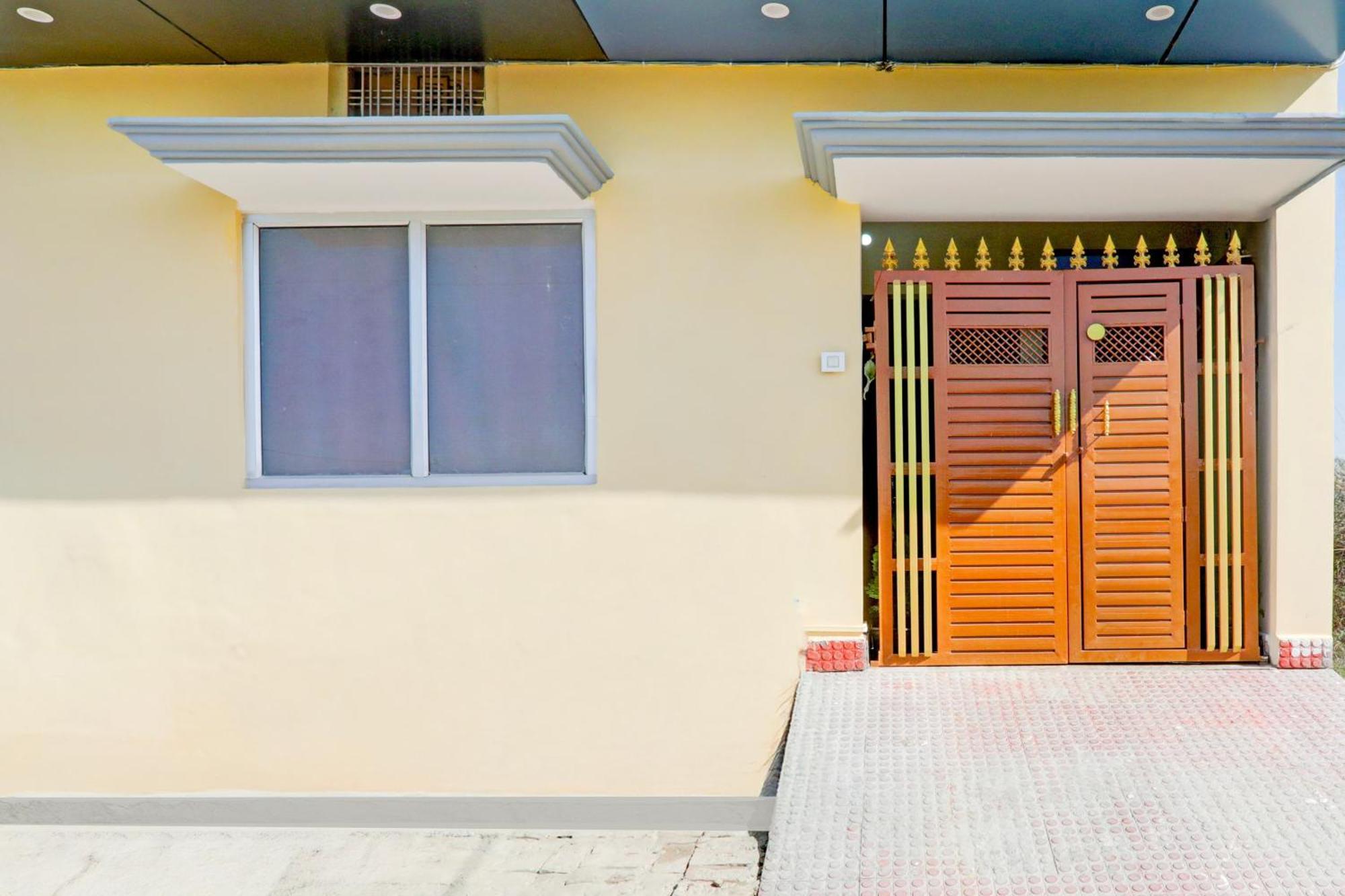 Hotel O Rn Chinhat ภายนอก รูปภาพ